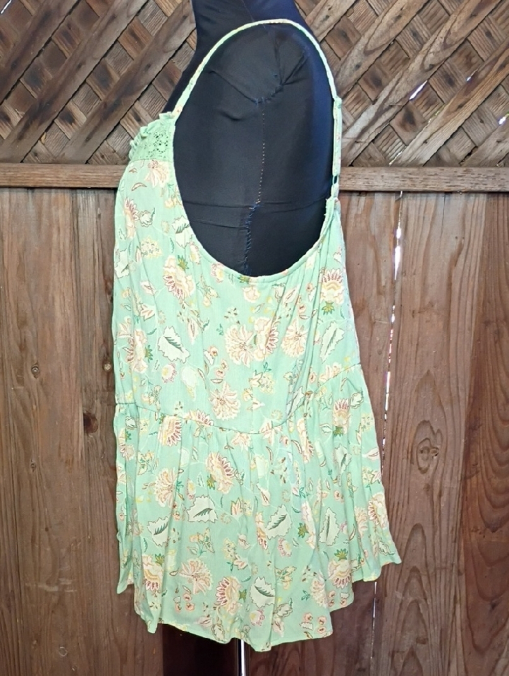 Torrid Mint Green Floral Tiered Camisole Top - Picture 3 of 8